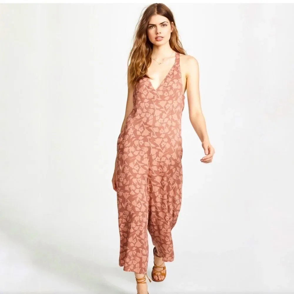 Knot Sisters Pretty Floral Cropped Jumpsuit size Large - Picture 1 of 10